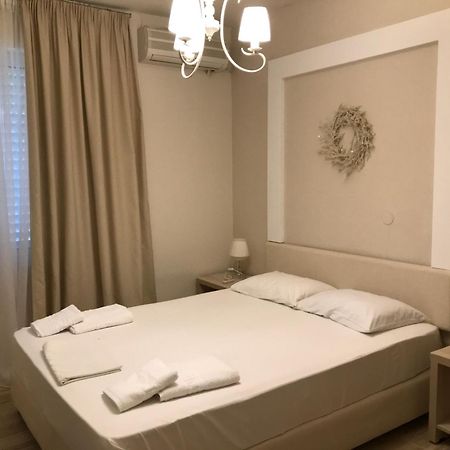 Leonidas Apartments And Suites Mola Kalyva Luaran gambar
