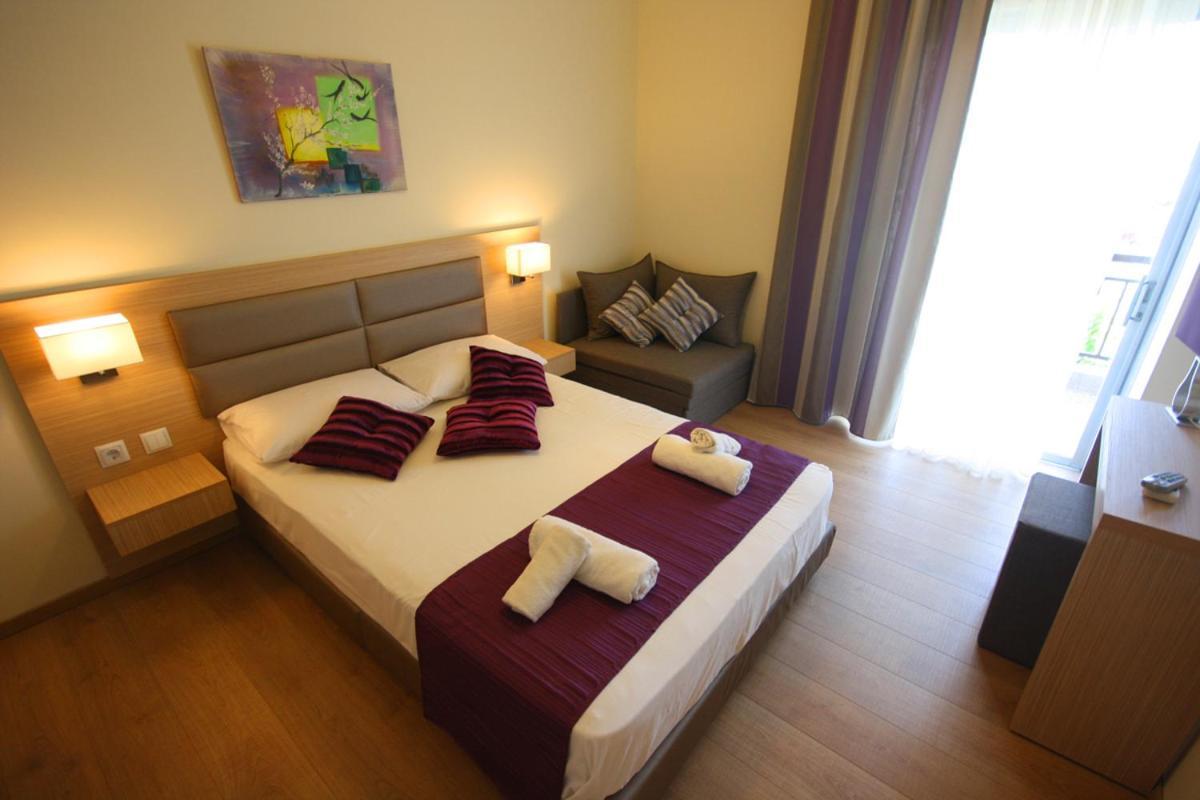 Leonidas Apartments And Suites Mola Kalyva Luaran gambar