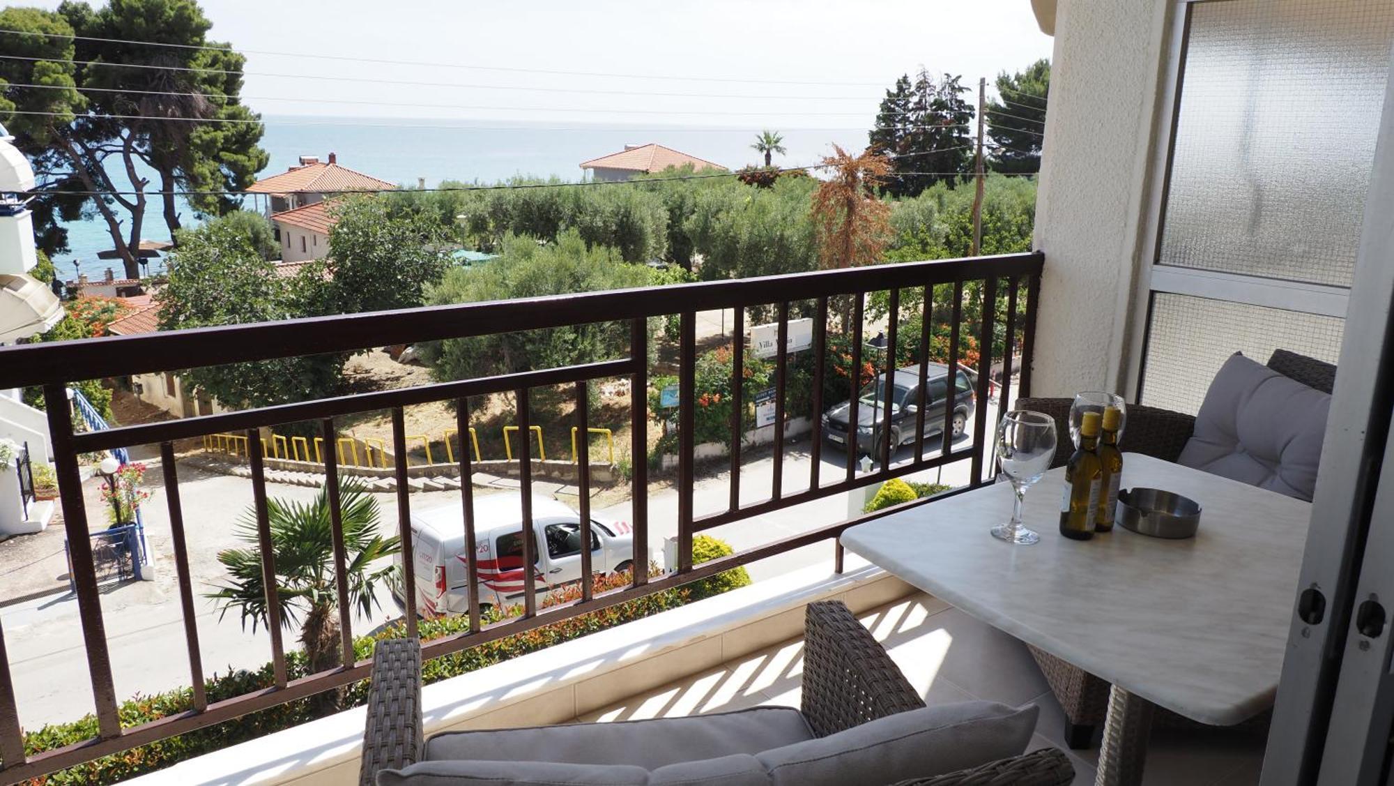 Leonidas Apartments And Suites Mola Kalyva Luaran gambar