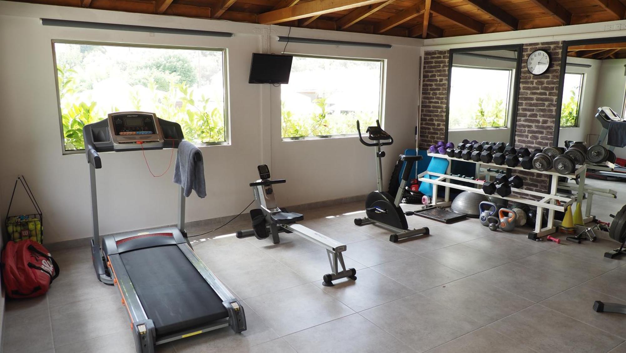 Leonidas Apartments And Suites Mola Kalyva Luaran gambar