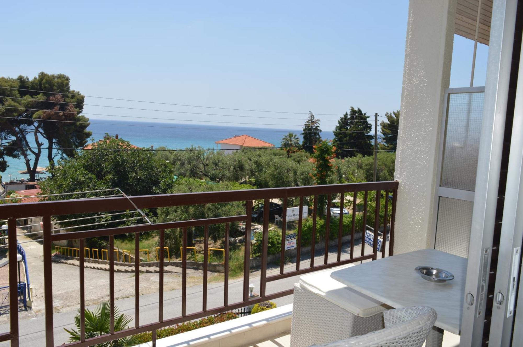 Leonidas Apartments And Suites Mola Kalyva Luaran gambar