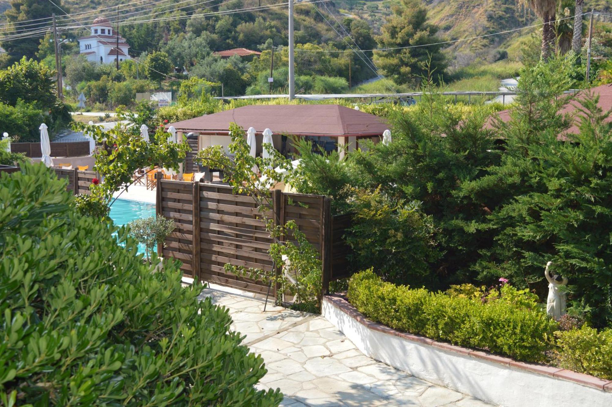 Leonidas Apartments And Suites Mola Kalyva Luaran gambar