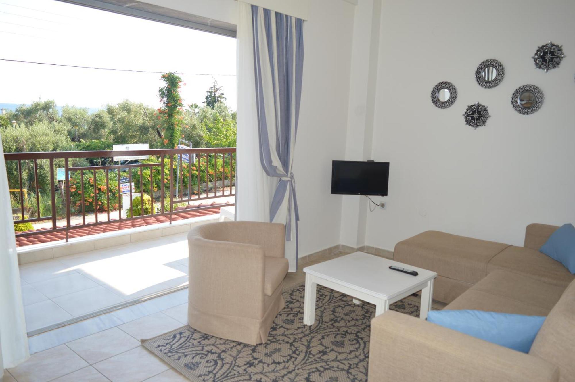 Leonidas Apartments And Suites Mola Kalyva Luaran gambar