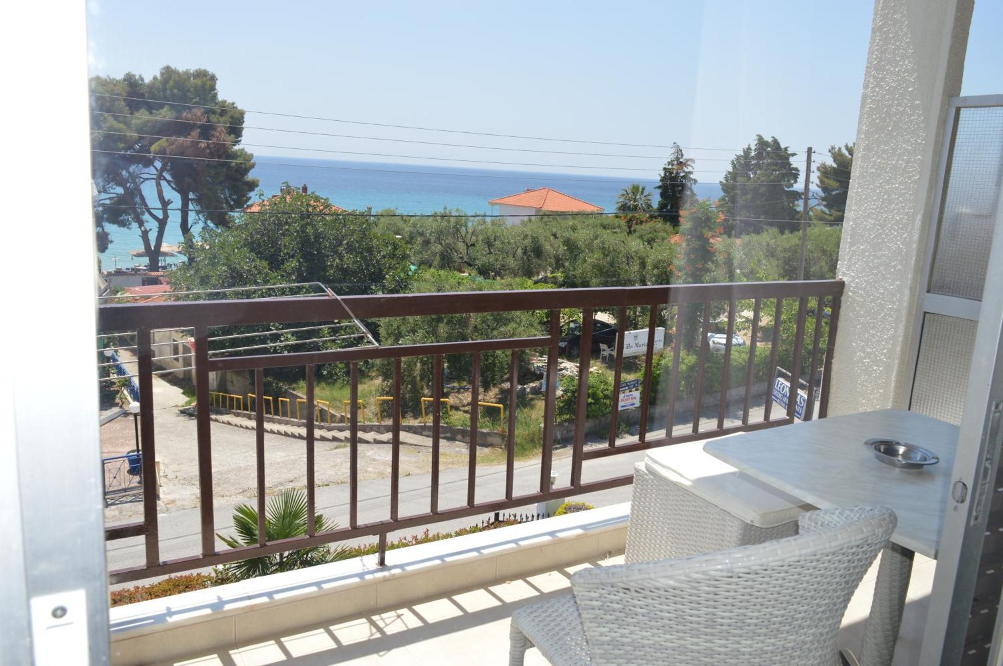 Leonidas Apartments And Suites Mola Kalyva Luaran gambar
